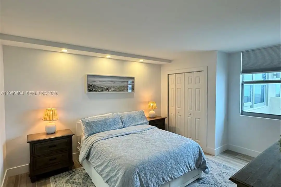 9273 Collins Ave unit 810 - View 4