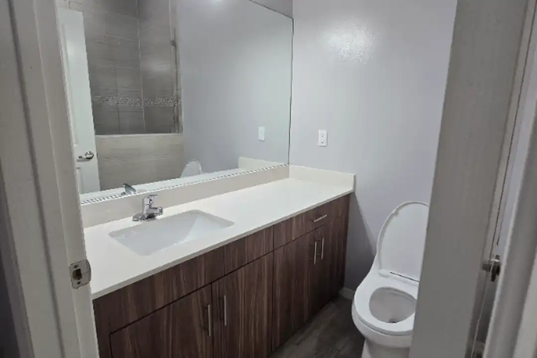 1721 Harrison St unit 1721 Harrison St - View 4
