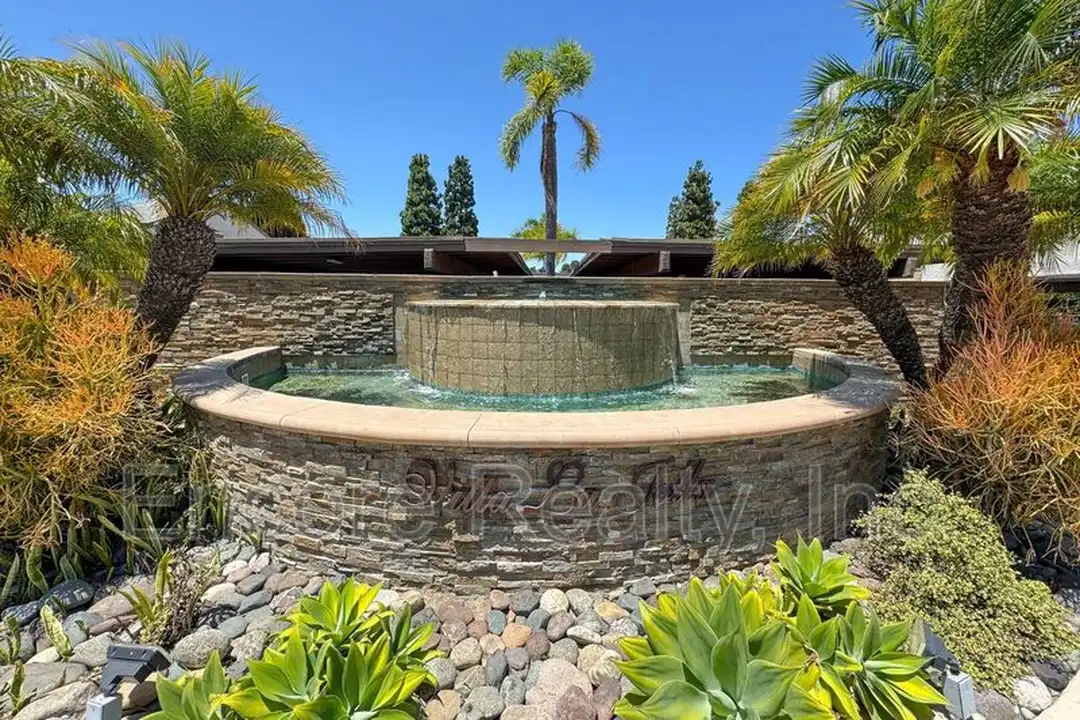 8545 Villa La Jolla Dr unit H – pohled 4