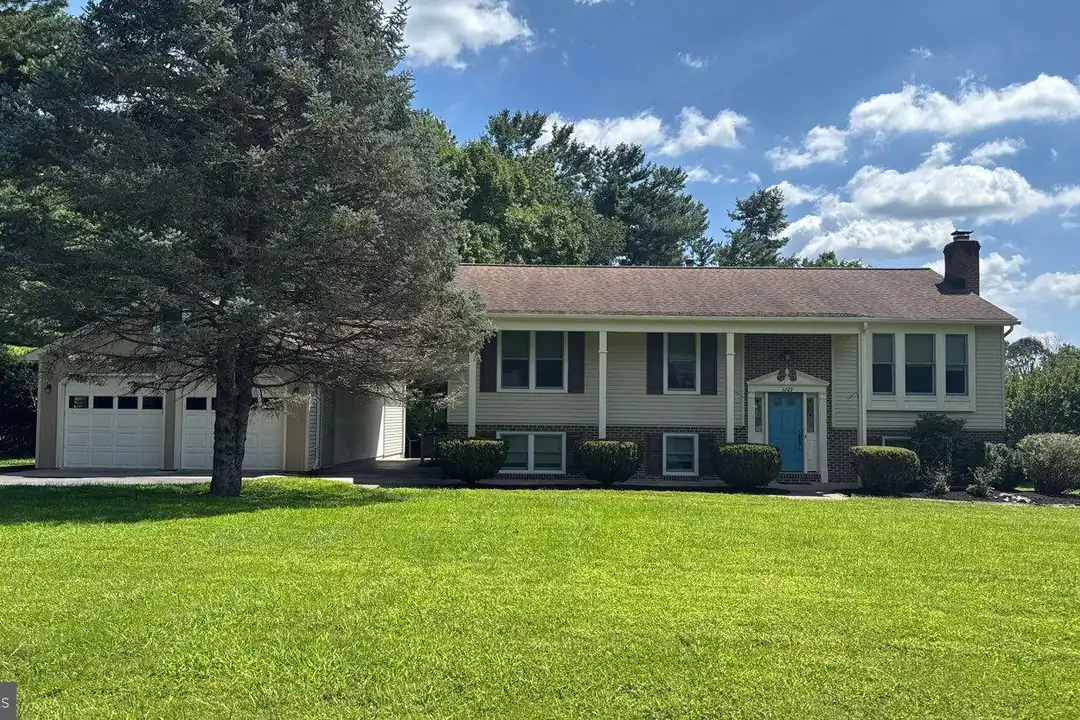 3229 Sharp Rd – photo 1 of 24