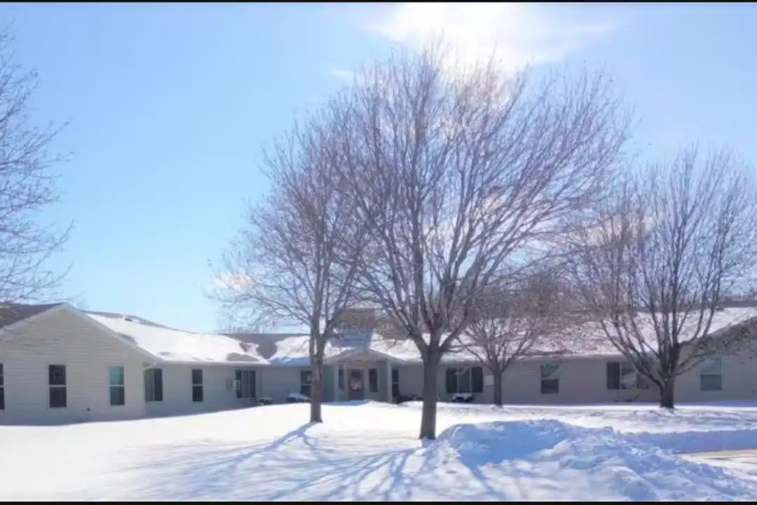 745 Streeter Dr - View 3