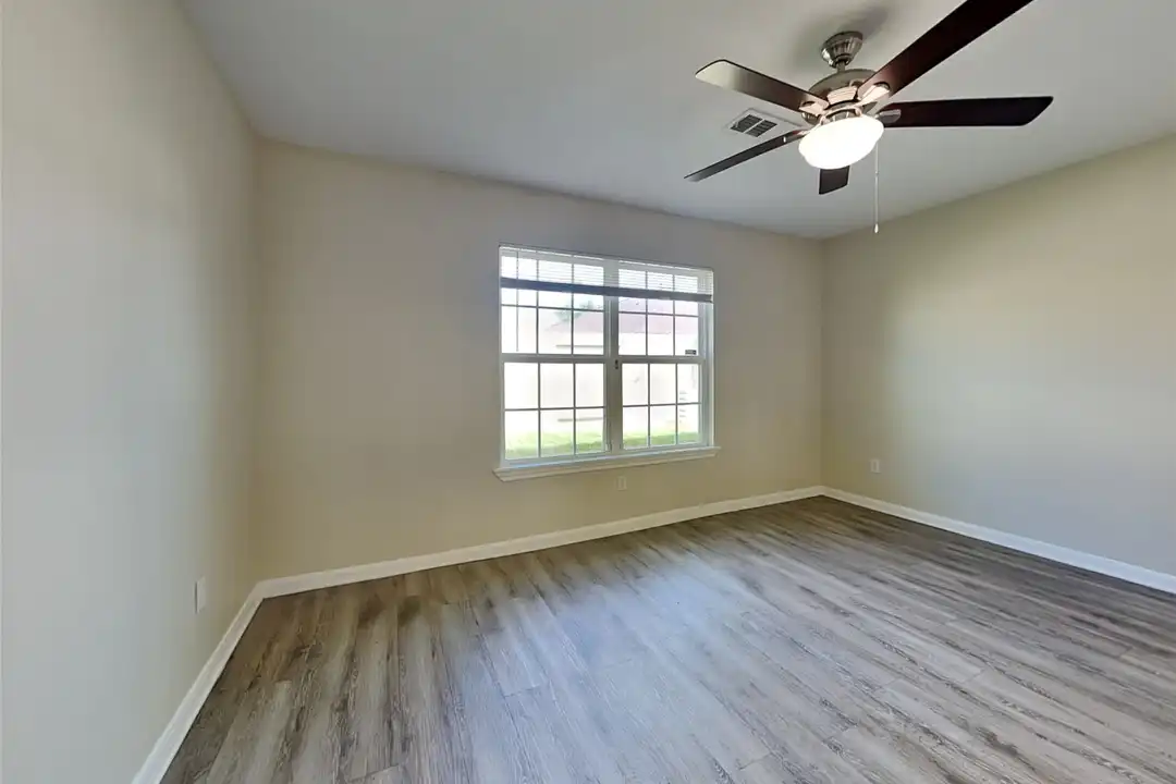 18011 Kinsale Valley Ln - More