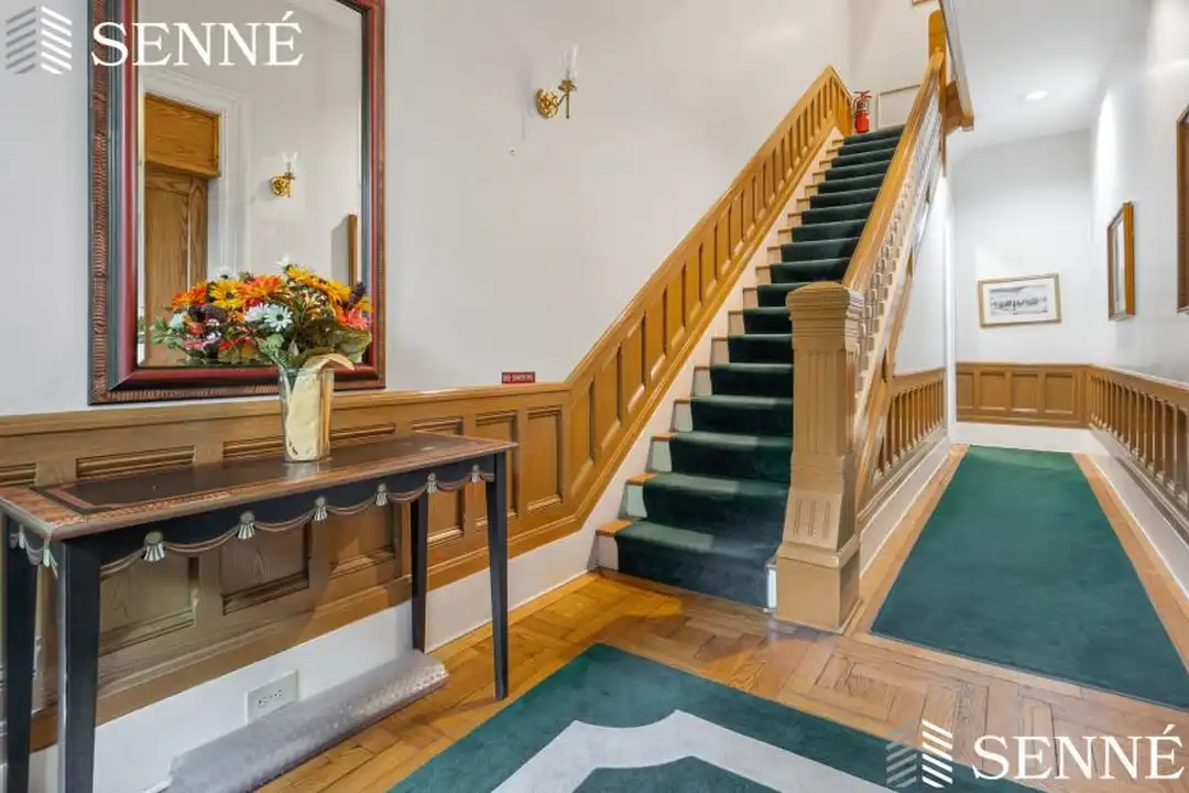 Apartment in Boston - View 2