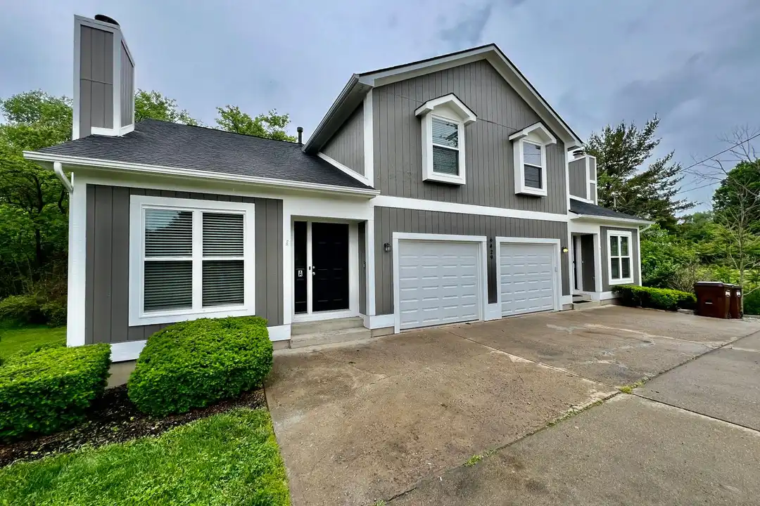 6429 Cincinnati Dayton Rd – photo 1 of 30