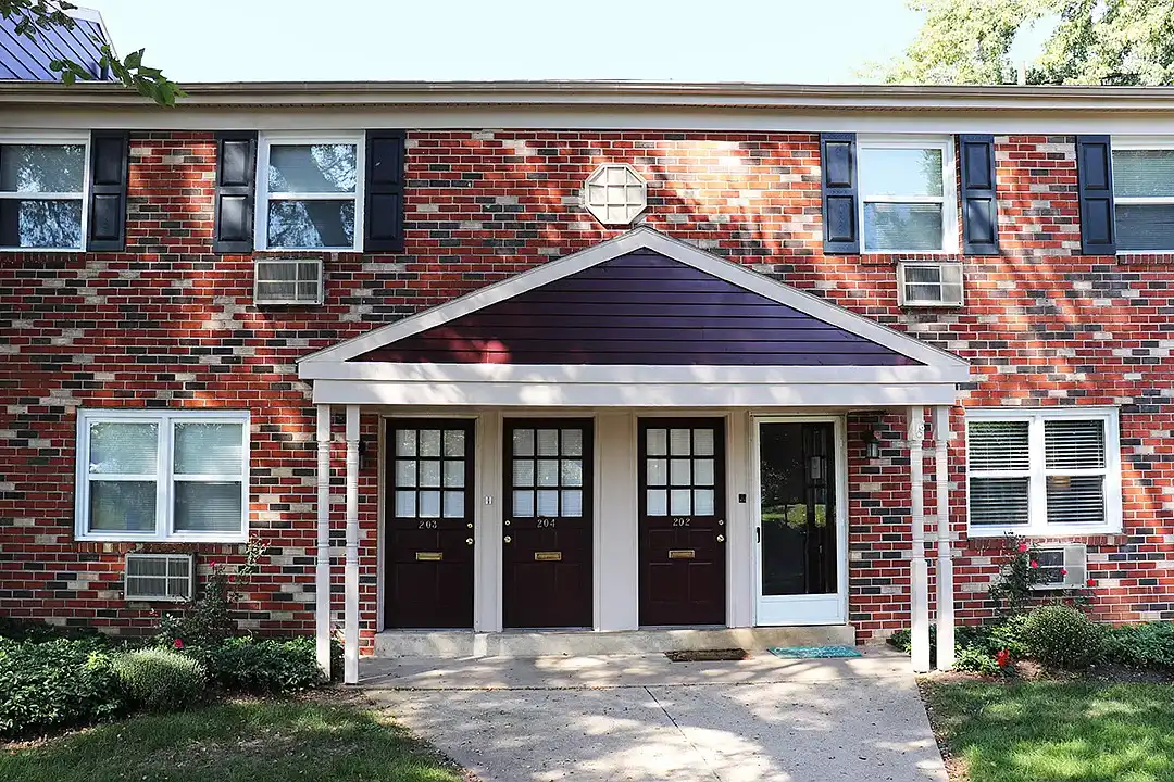 Concord Court Apartments – photo 1 of 21