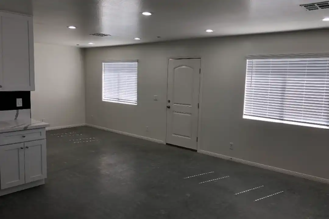 311 W Church Ave unit B - More