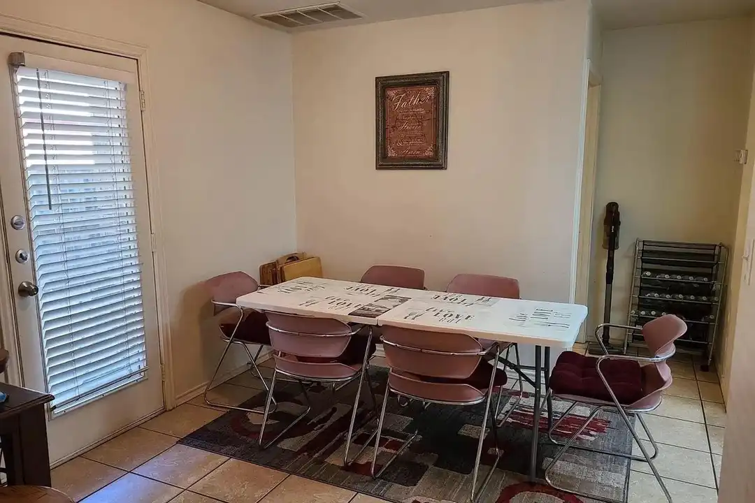 304 N Clinton Ave #A - View 5