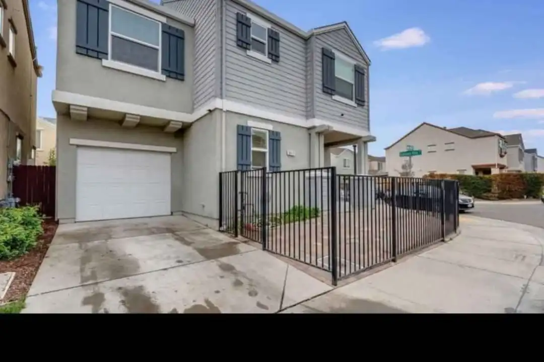 2471 Ben Ali Wy - View 2