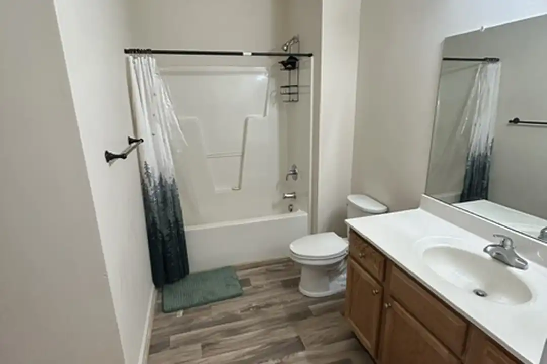 806 W Washington St unit 112 - More