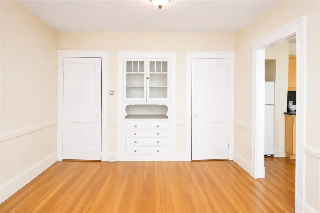 136 Spring St unit 1R - View 2