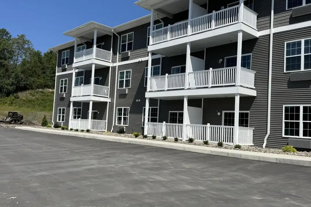 332 Circle Dr – photo 1