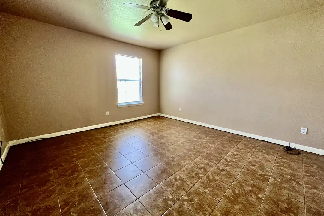 108 N Mockingbird Cir - View 6