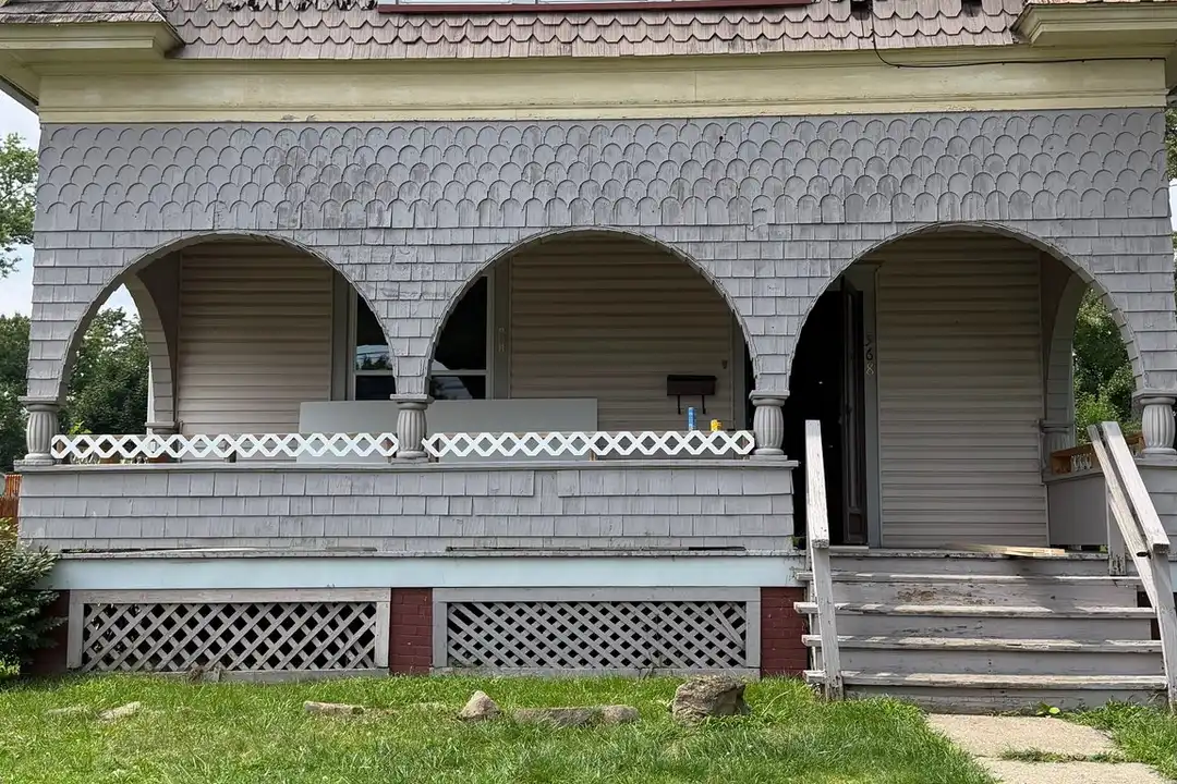 568 Lafayette Ave – photo 1