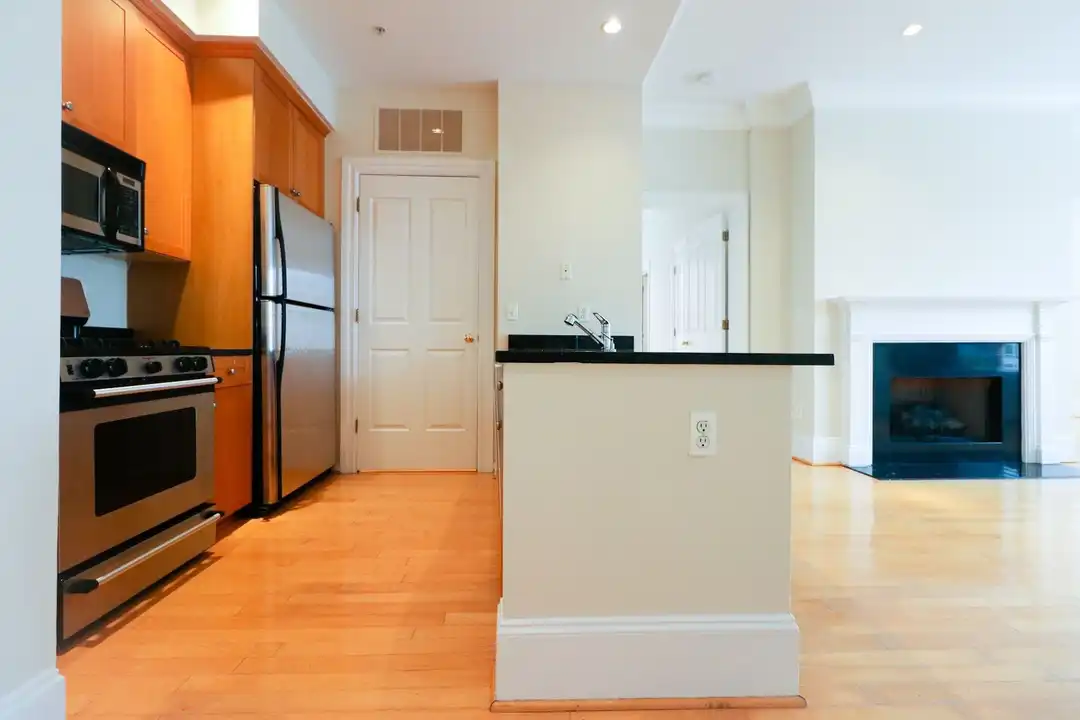 1640 16th St NW unit 307 - View 2