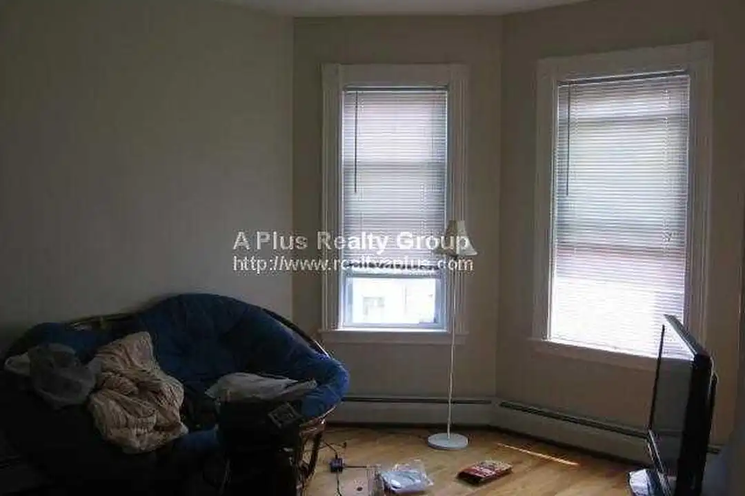 8 Buckley Ave – pohled 6