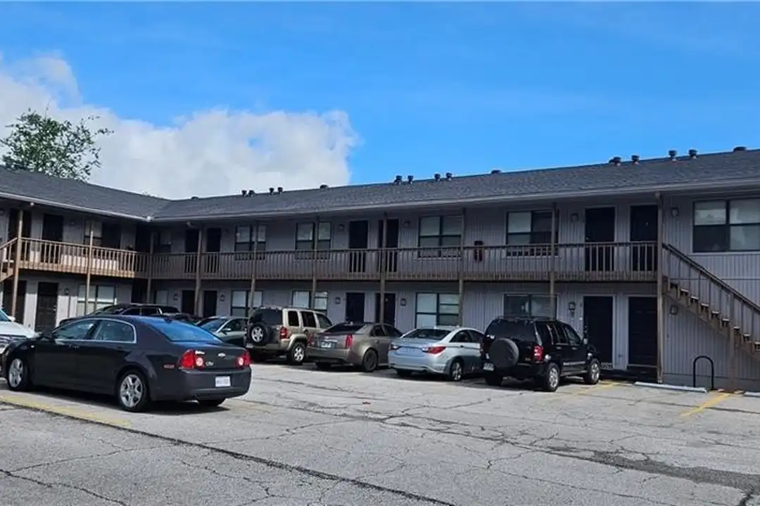 635 Whitham Ave #6 – photo 1