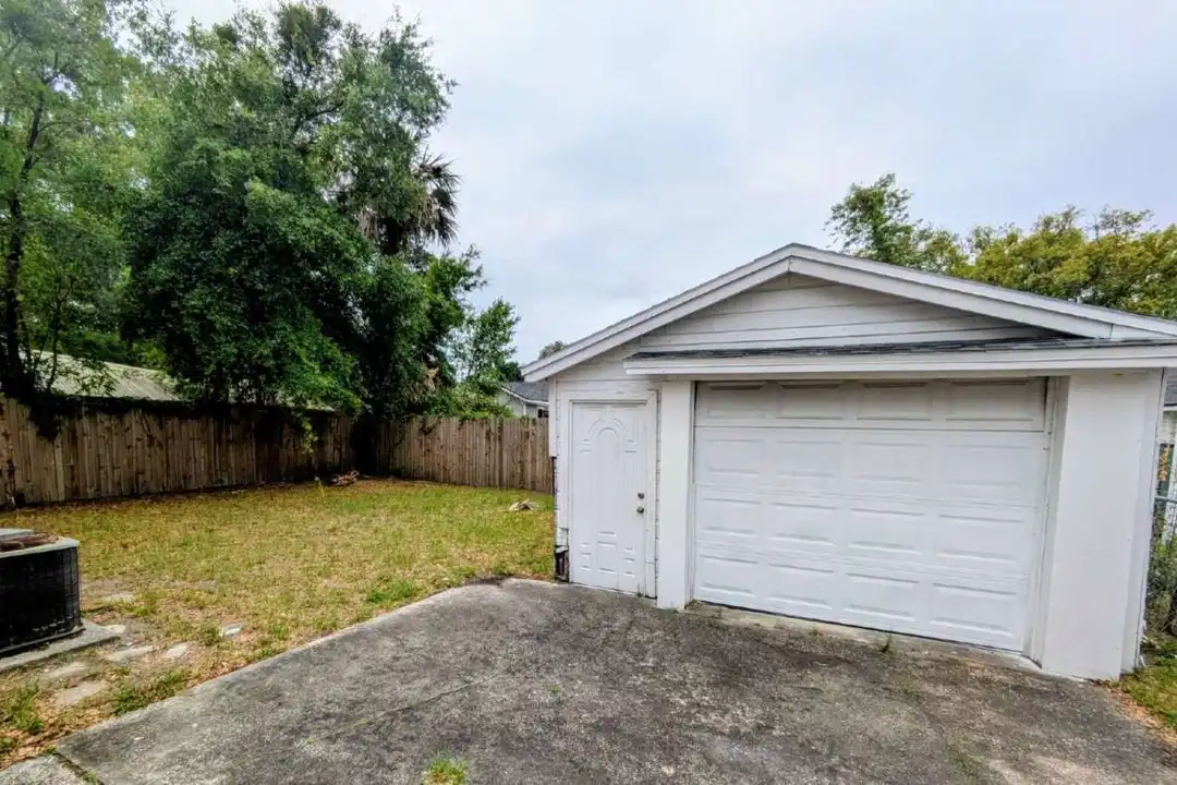 6552 Sapphire Dr – pohled 3