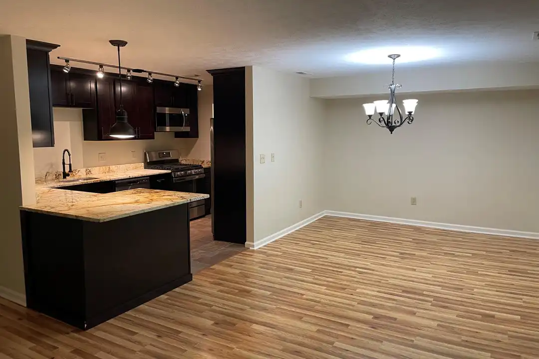 7258 Beacon Hill Dr - View 2