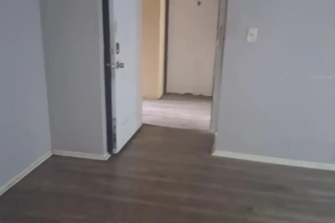16818 Grovewood Ave unit 2 – photo 1