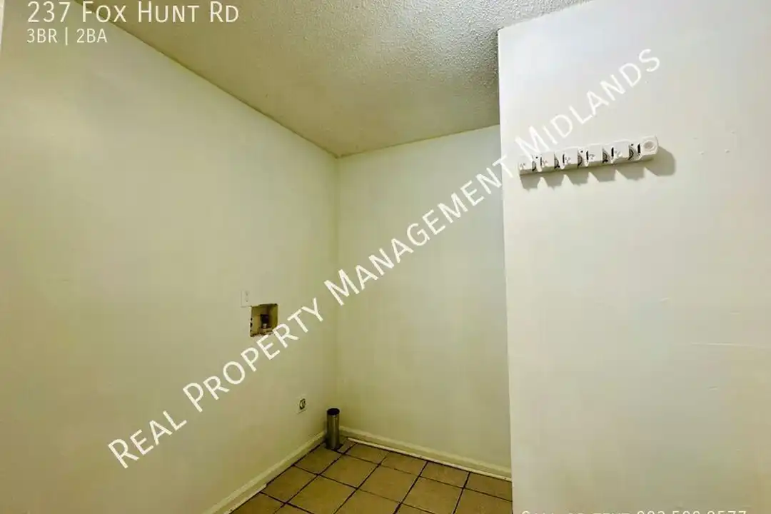 237 Foxhunt Rd - View 5
