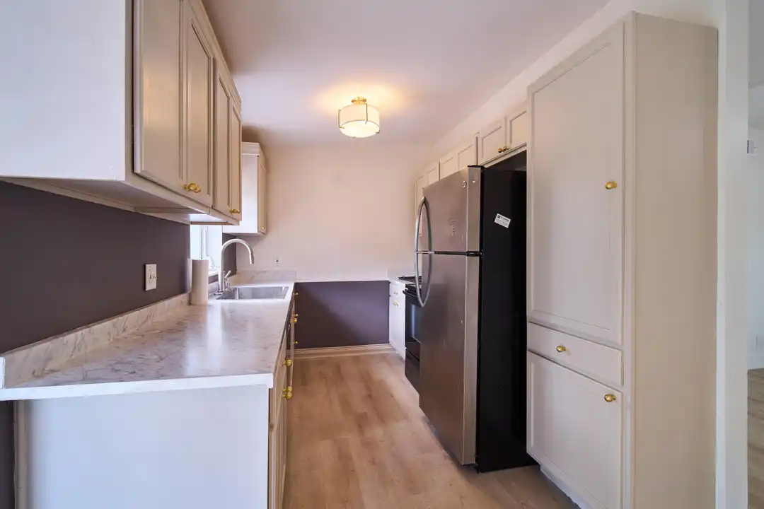 3686 Gull Rd - More