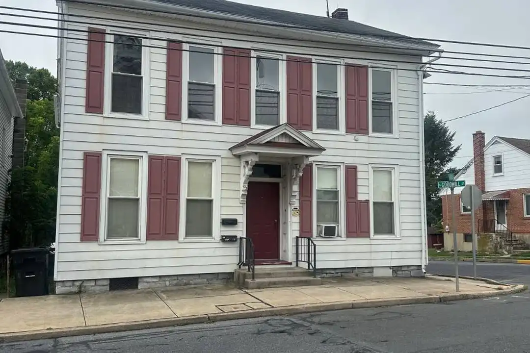 152 W Main Ave unit 2 – photo 1 of 10