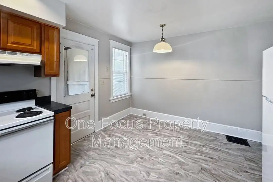 1414 Park Ave - View 4
