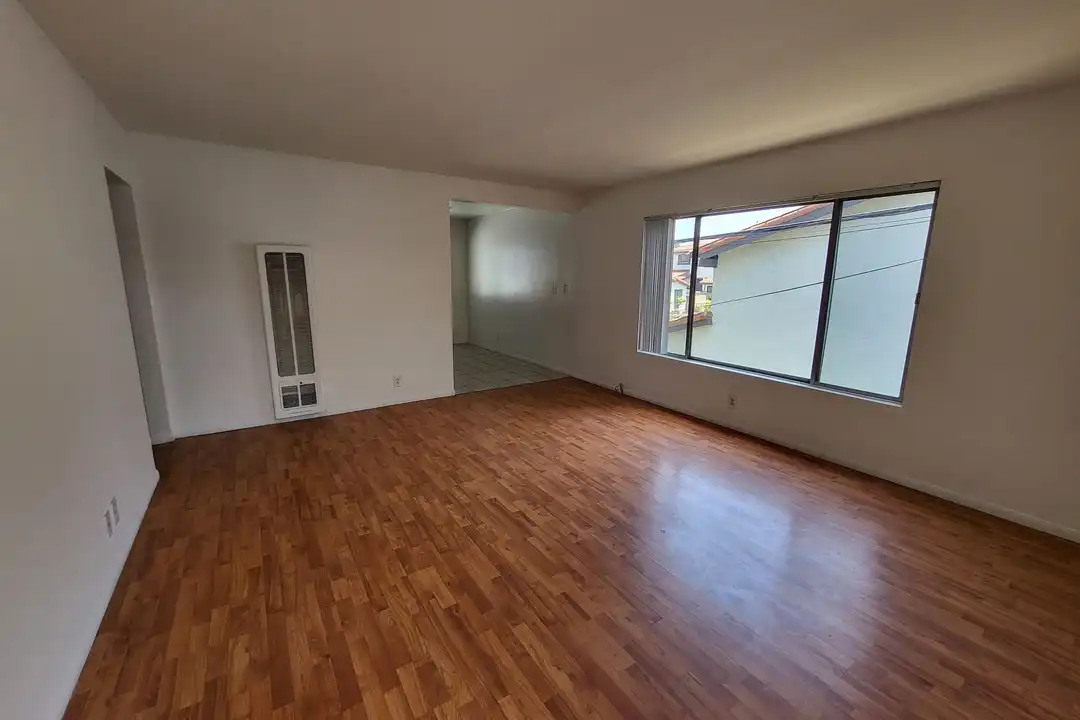 1702 Park Ave unit 4 - View 3