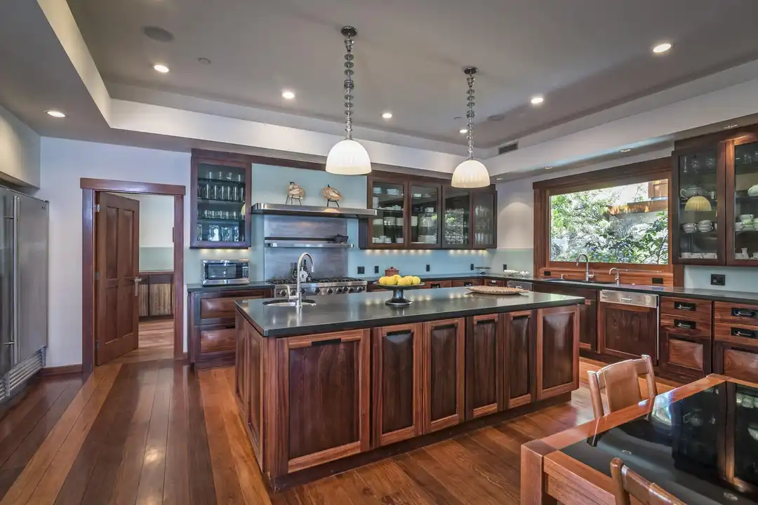 1807 Fernald Point Ln - More