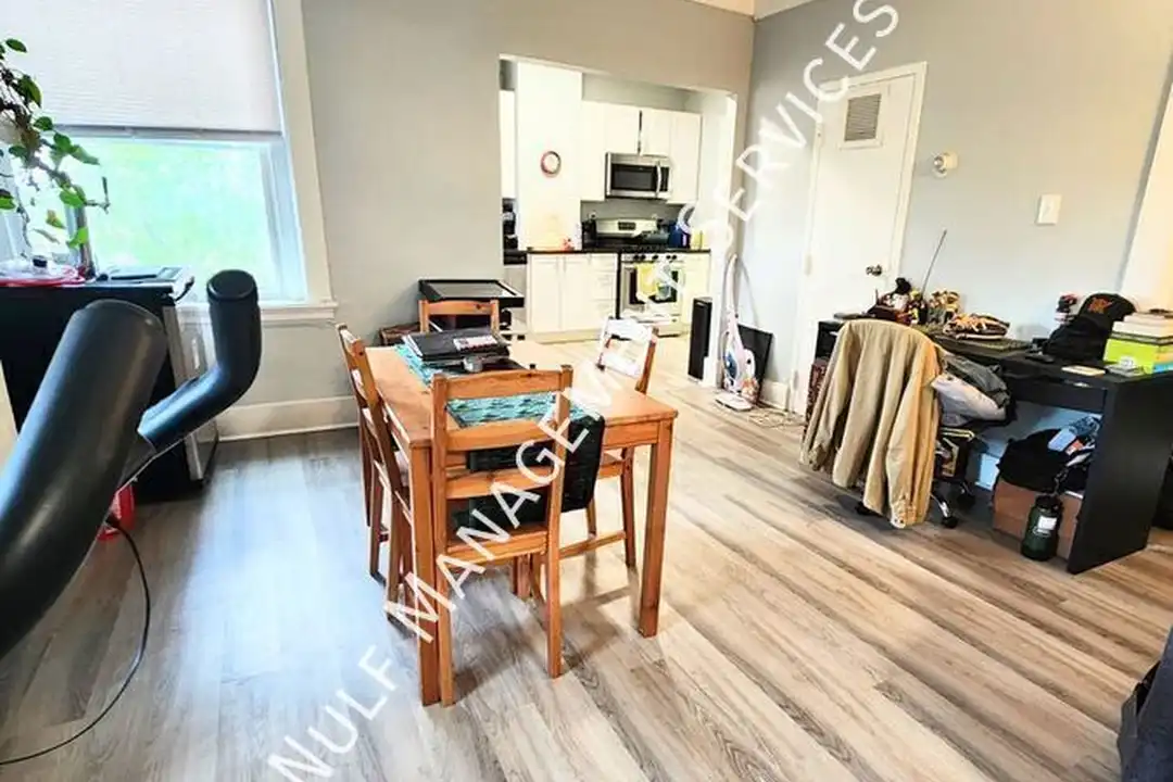 Apartment in Pittsburgh - View 3