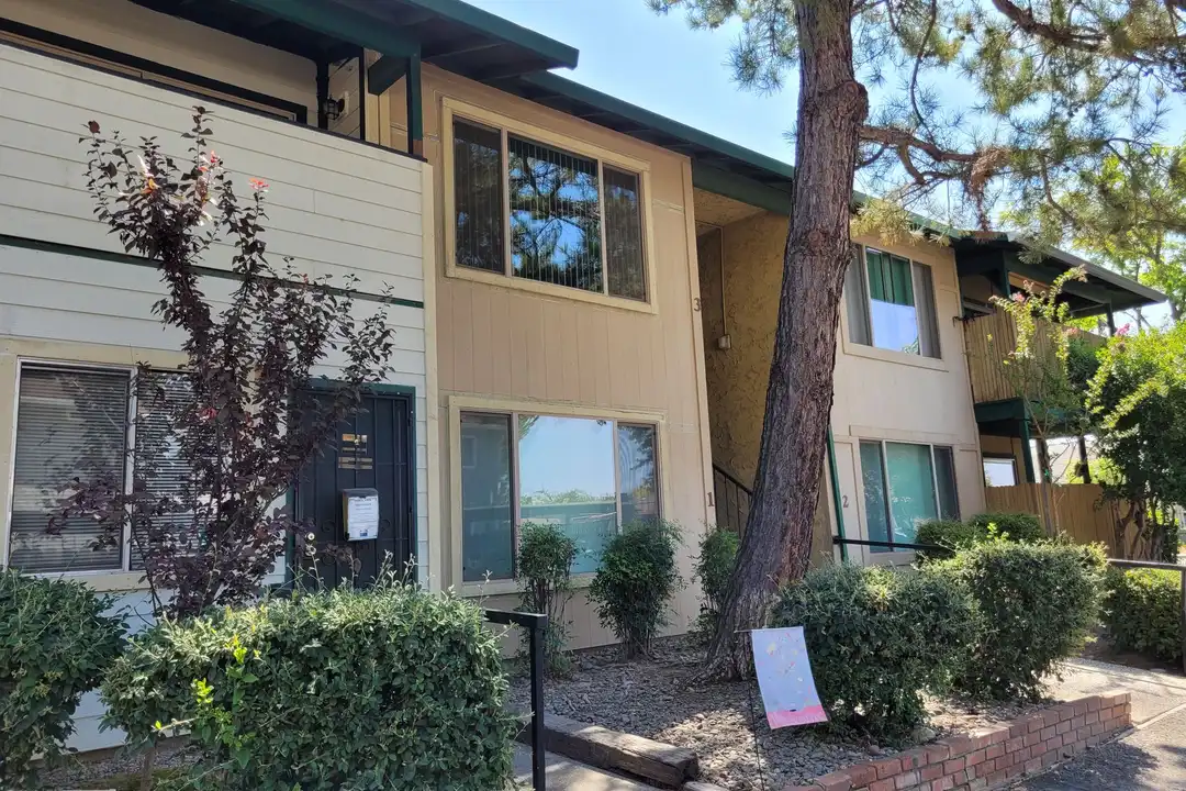 Monte Vista Apartments - View 2