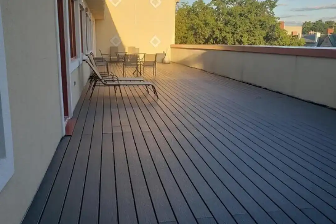 Segovia Apartments - View 6