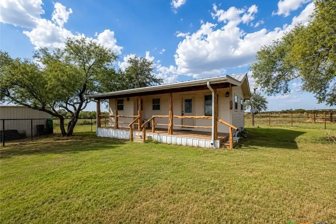 2050 Tenney Creek Rd – photo 1 of 13