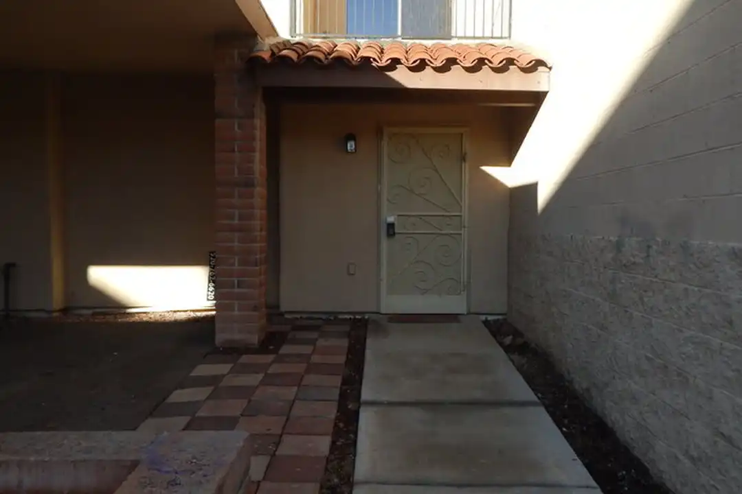 18828 S Esherton Dr – photo 1 of 18