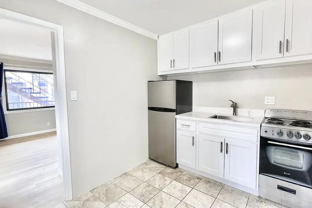 140 Montecito Apartments - More