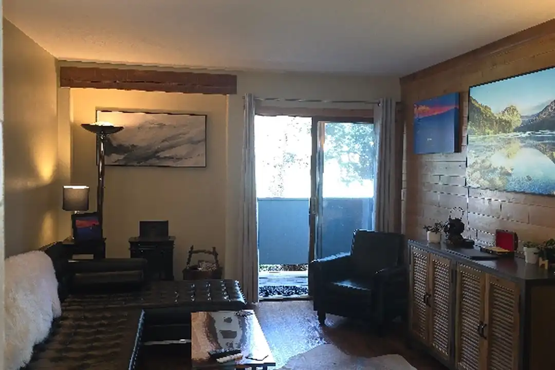 1315 Sparta Plaza - View 5