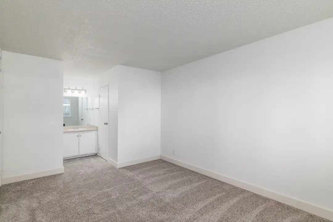 Apartment in Novato - More