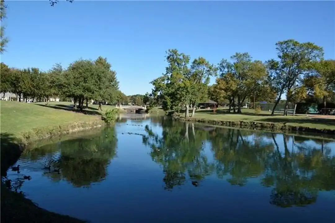 839E Dublin Dr unit 1 - View 2