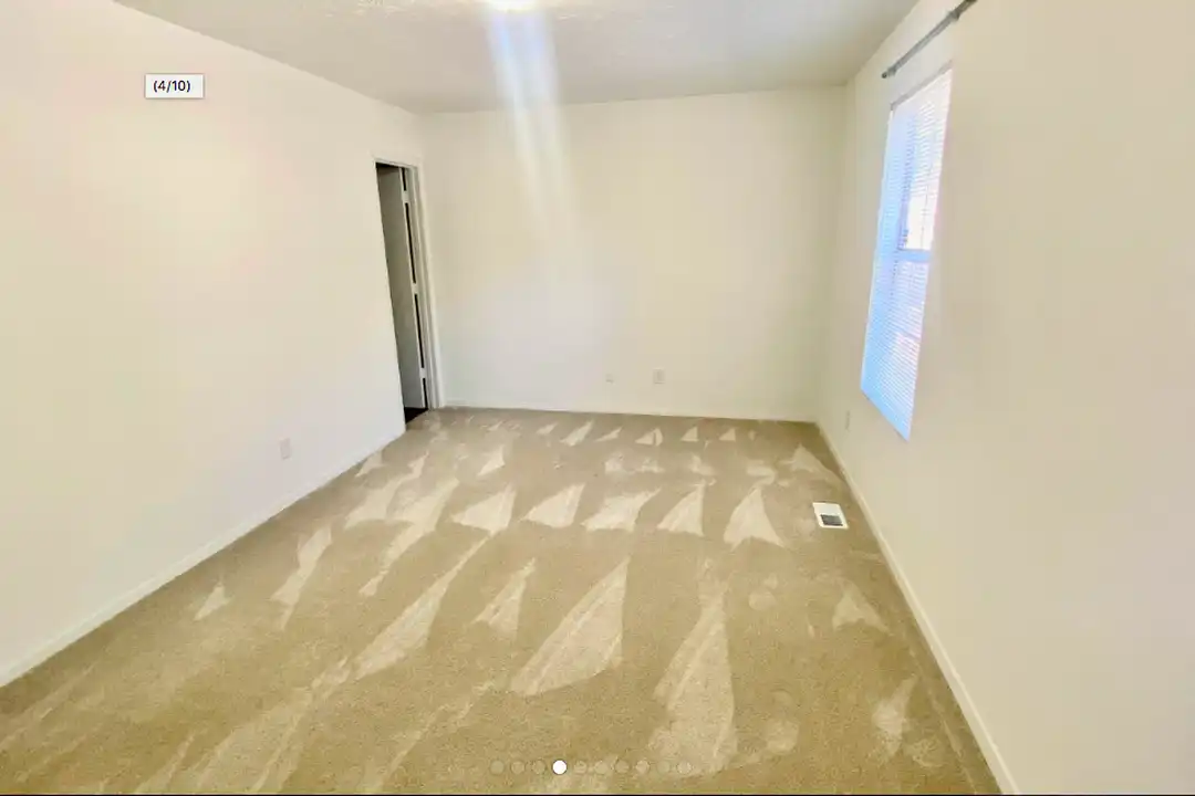 2944 Aspen Woods Entry - View 6