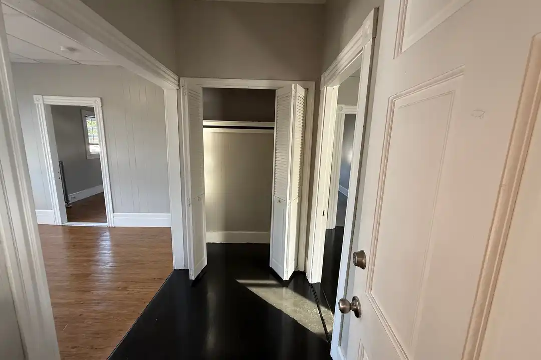 184 Laurel St unit 2 - View 3