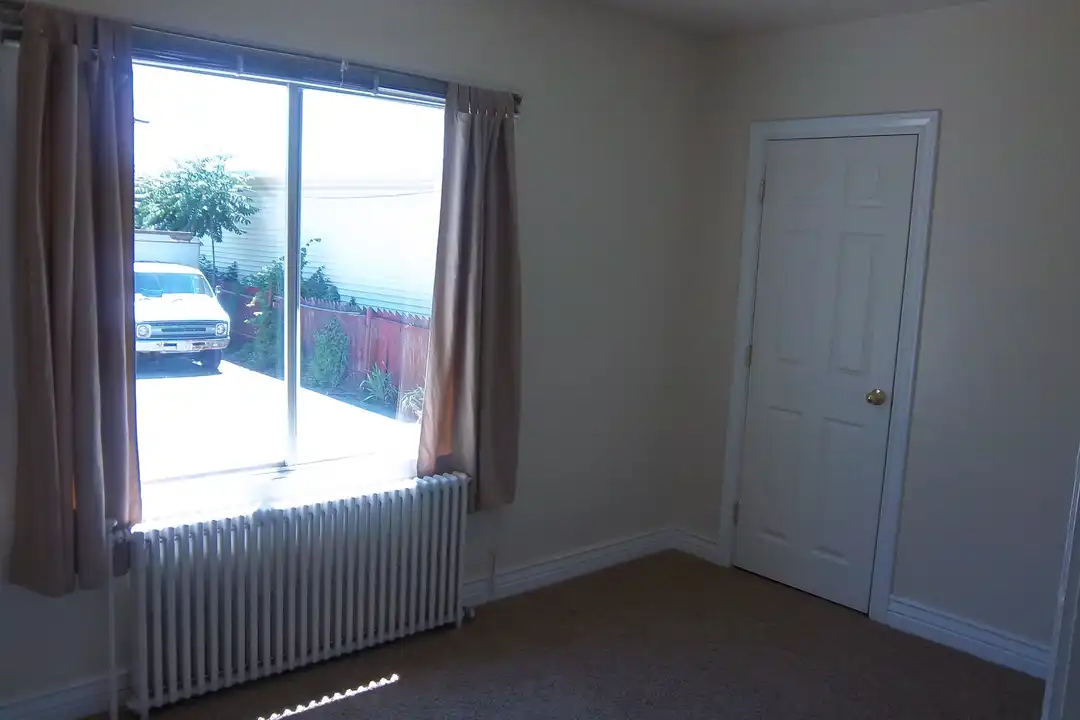 15 W 700 N - View 3