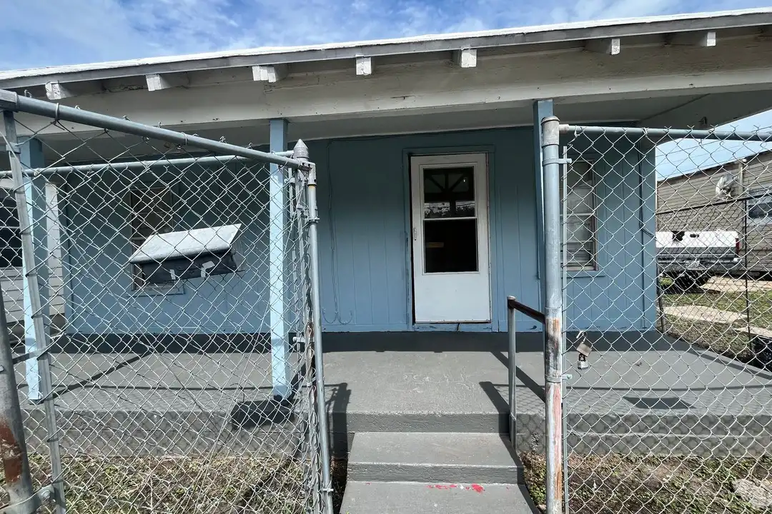 206 Spruce St – photo 1