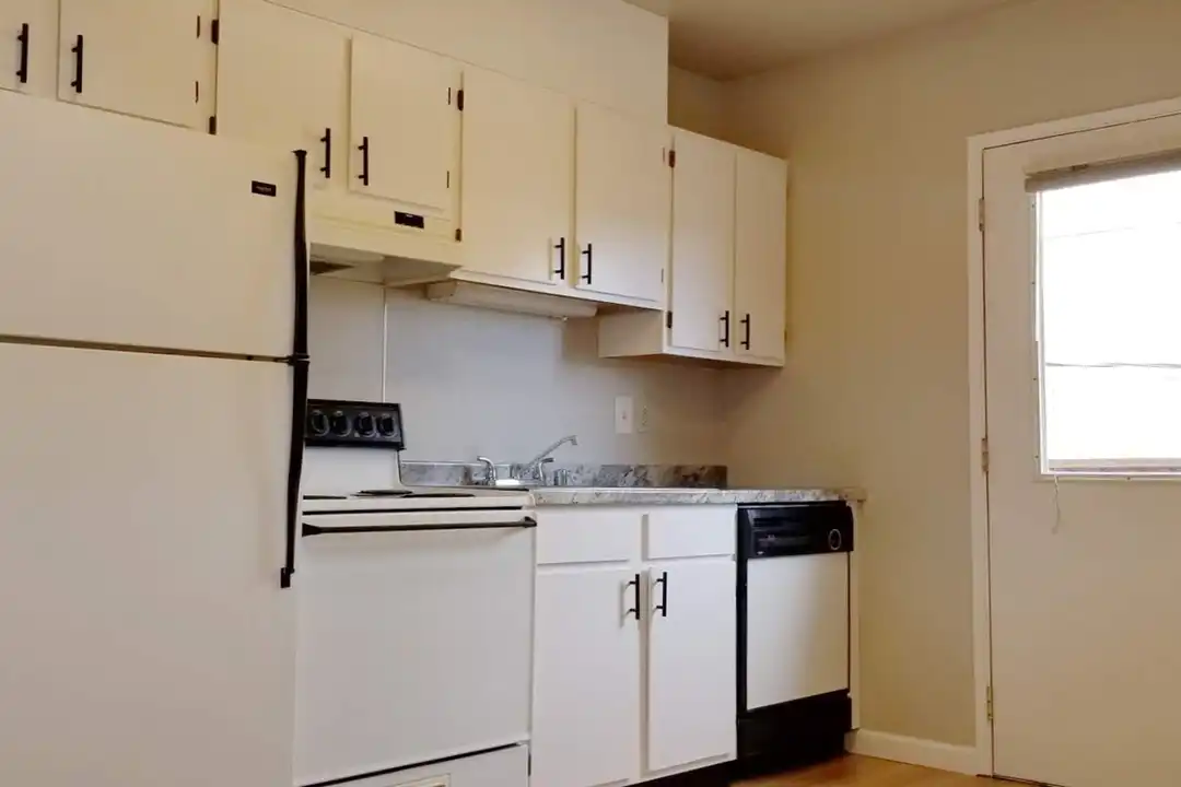 717 Adams St SE - View 6