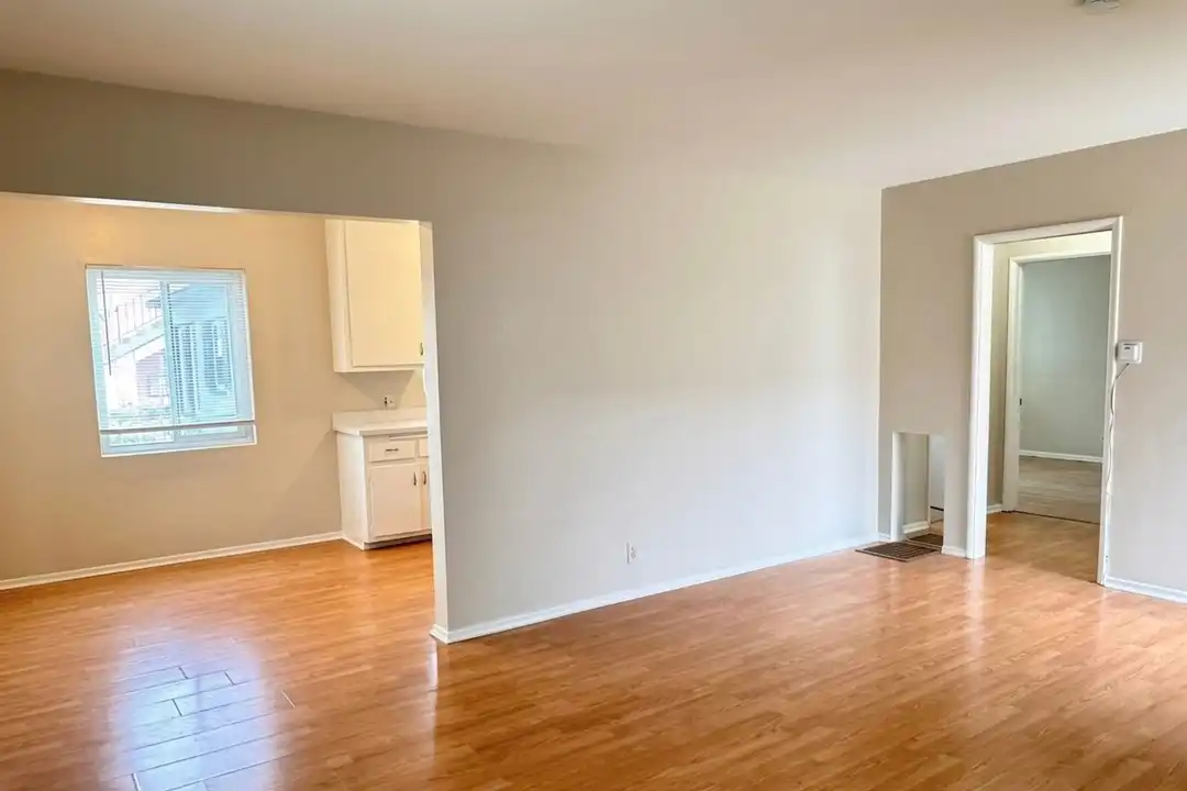 5960 Linden Ave unit #1 - View 3