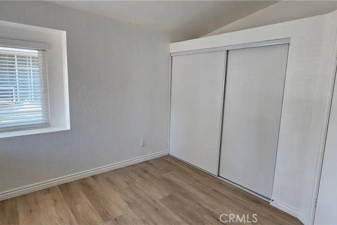 14301 Hillcrest Dr - View 6