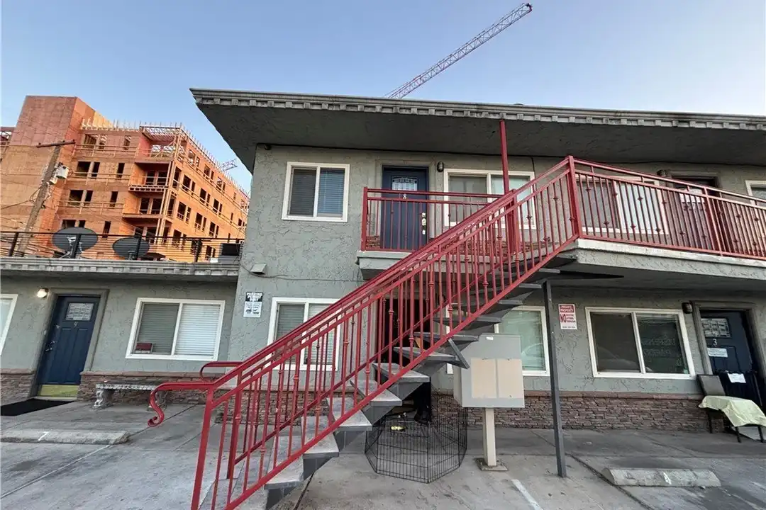 1111 S Casino Center Blvd #8 – photo 1