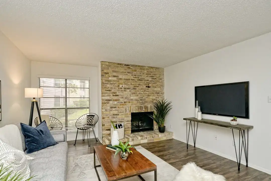 6720 Wood Hollow Dr - View 3