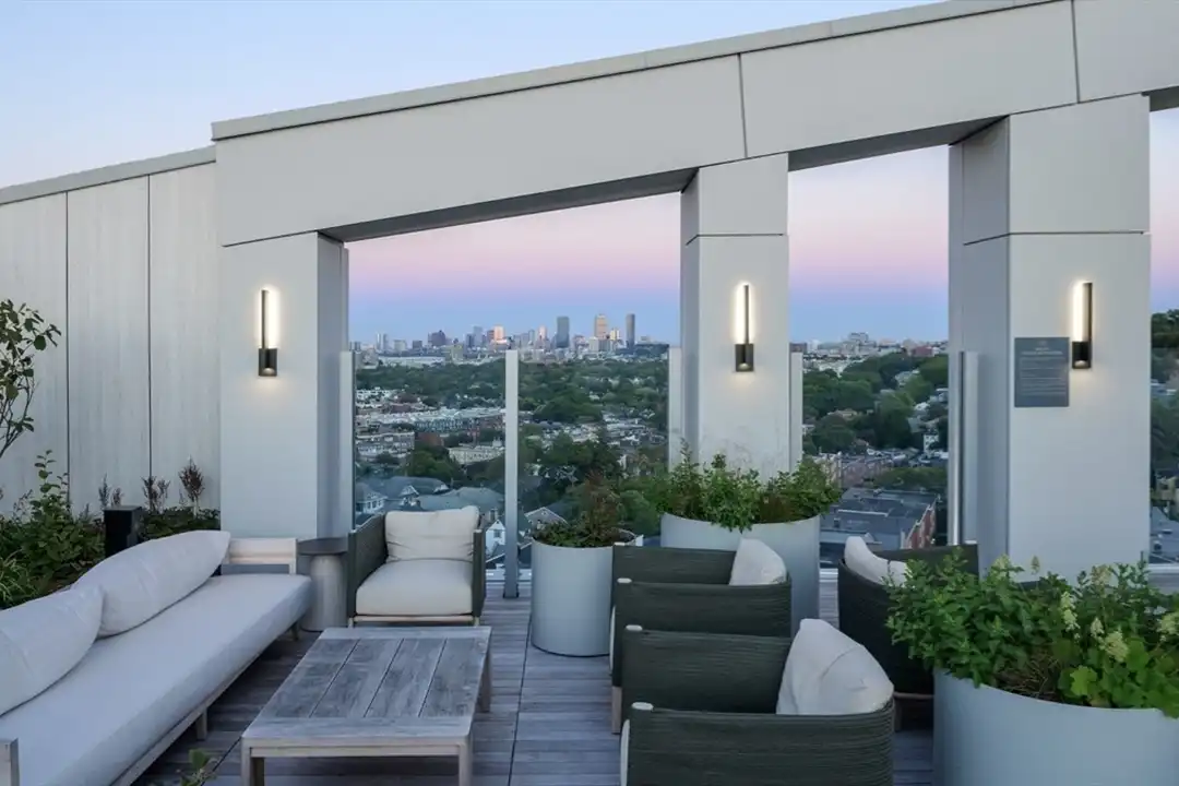 1515 Commonwealth Ave unit 605 - View 2