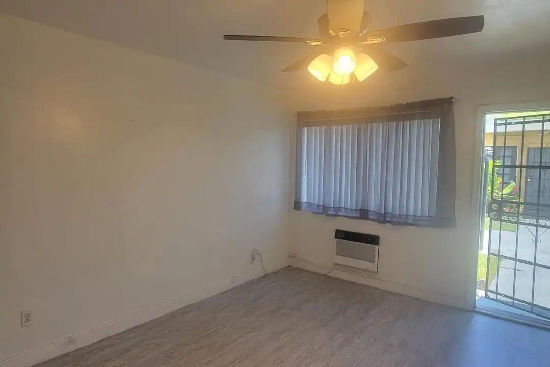 1845 Pembroke Rd #2-12 - More