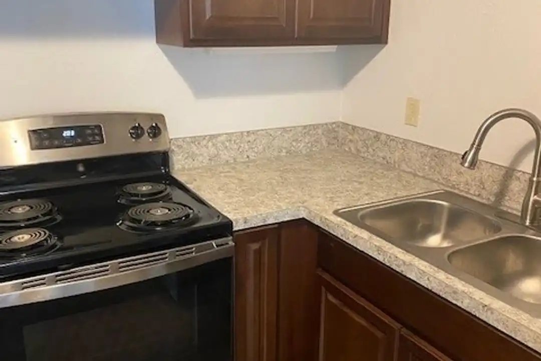 1893 Garden Ave unit 3 - View 2